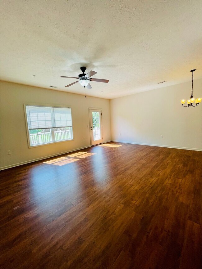 Building Photo - 1459 Taylor Grove Ln