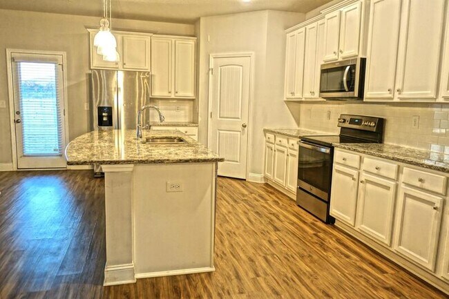 Building Photo - 4216 Textile Ln