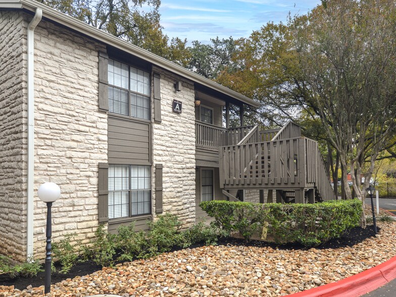 Settlers Creek Apartments 8001 Hwy 71 W Austin TX 78736 Apartment