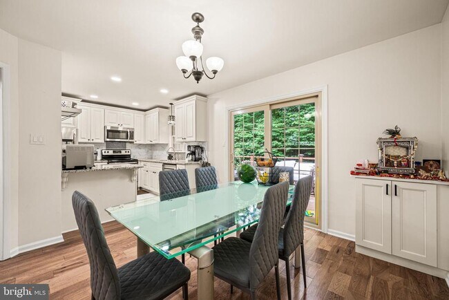 Building Photo - 705 Shippen Dr