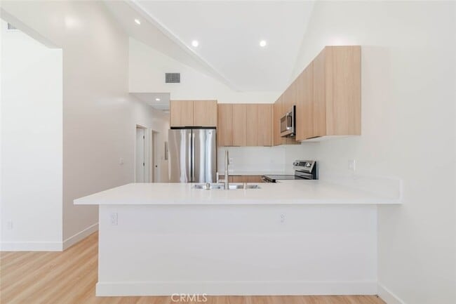 Building Photo - 7570 Chaminade Ave