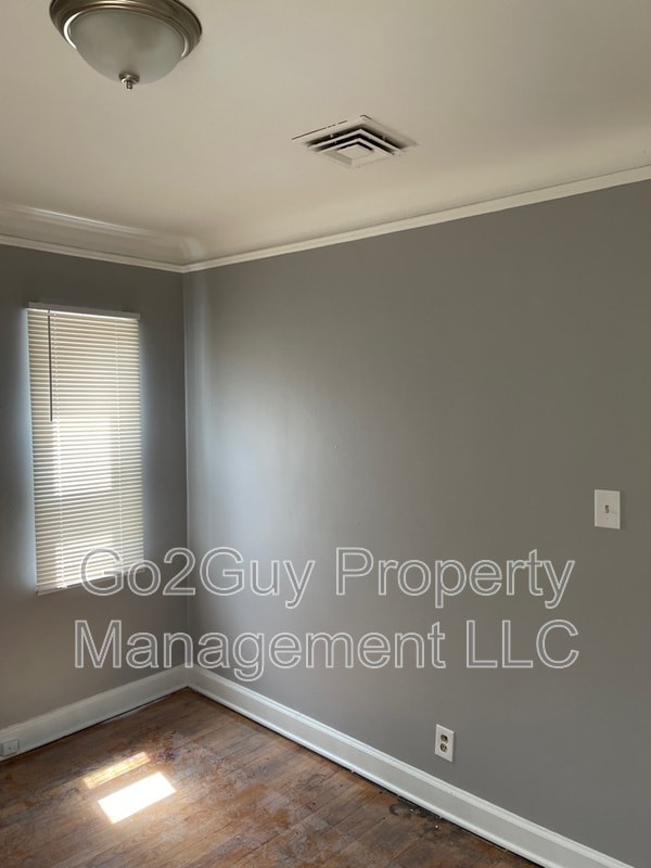 Building Photo - 18034 Birwood St
