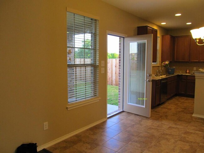 Building Photo - 14308 Lake Victor Dr