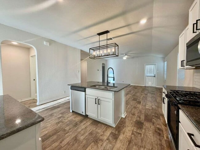 Building Photo - Single-Story Rental in Redbird Ranch with Open Layout & Private Yard