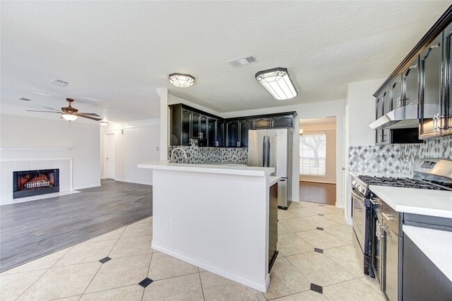 Building Photo - 14123 Torrey Forest Dr