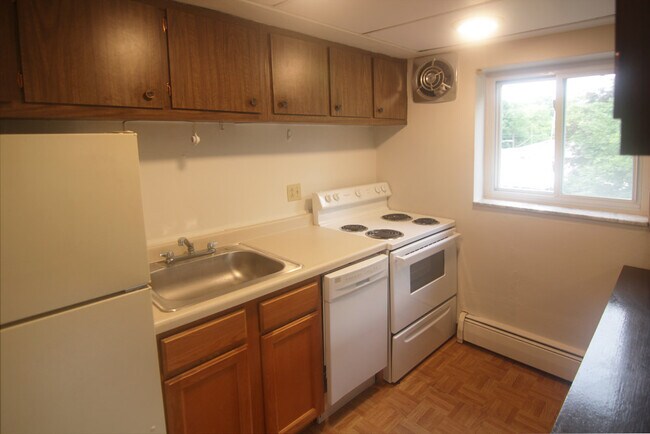 Building Photo - 1230 End E Ave