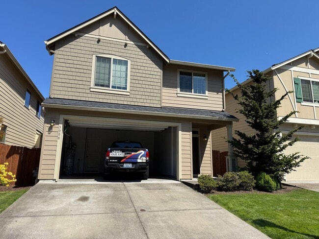 Building Photo - Amazing 3 bedroom home