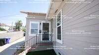 Building Photo - 623 W Kalmia St