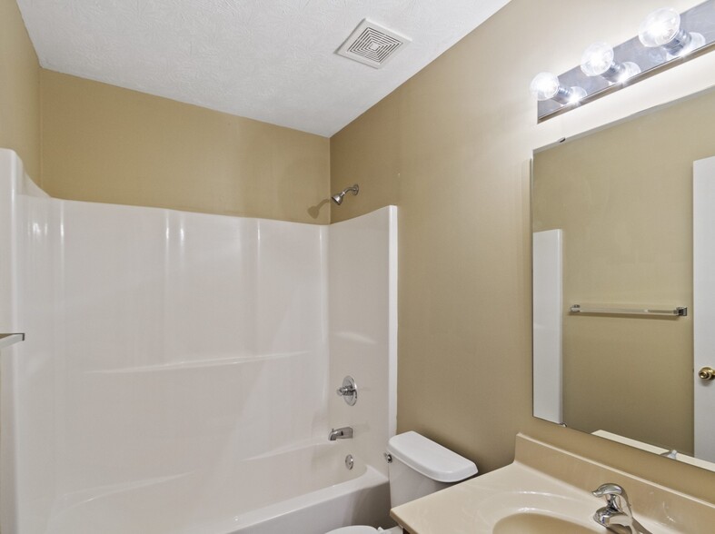Building Photo - 5877 Hayden Dr