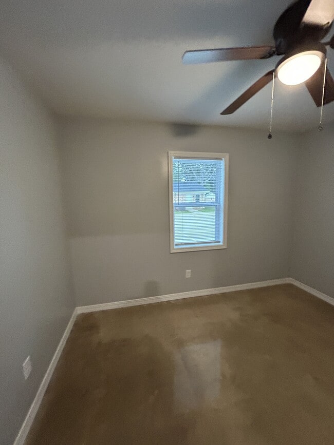 Building Photo - 2515 Kavanaugh Rd
