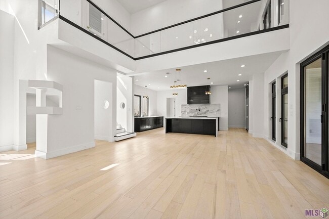 Building Photo - 9825 Fawn Vw Dr