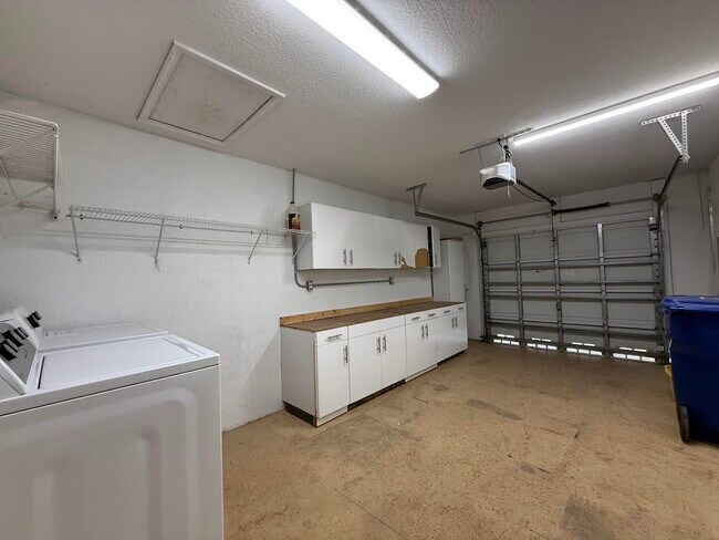 Building Photo - 6204 Sandy Bank Terrace