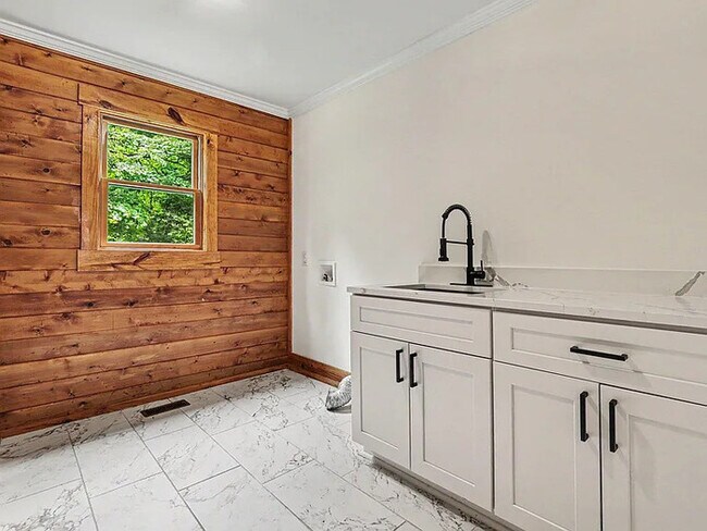Building Photo - Earn Wealth While Leasing – Like a Homeowner – Lease to Own