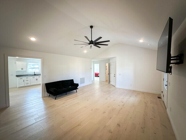 Building Photo - 46 Caden Ln