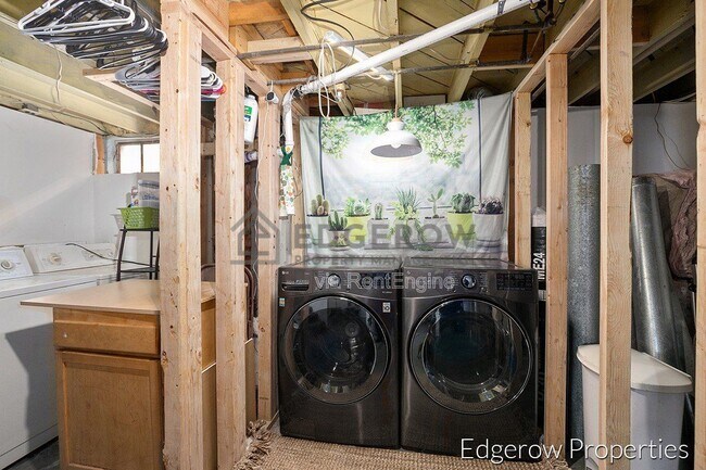 Building Photo - 1640 Wendler Ave SW