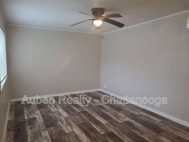 Building Photo - 564 Julian Rd