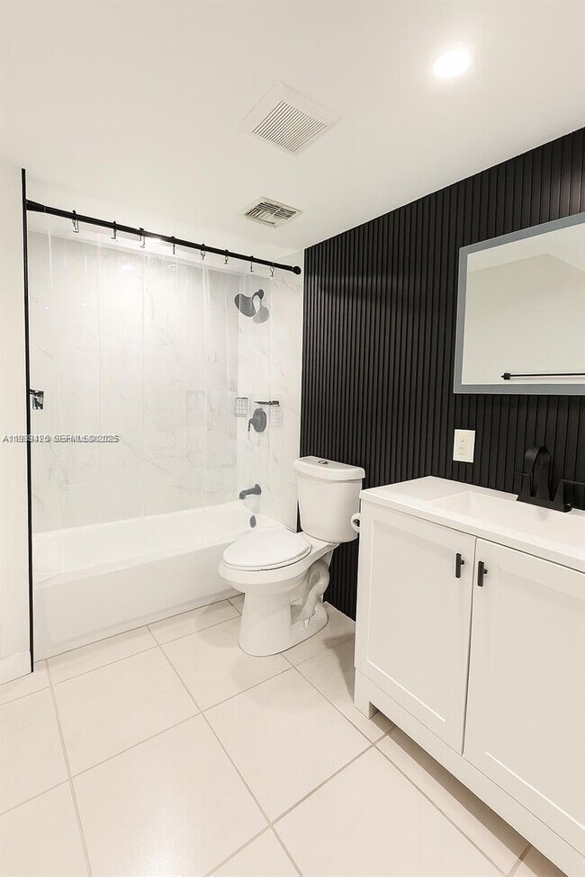 Building Photo - 6921 Environ Blvd