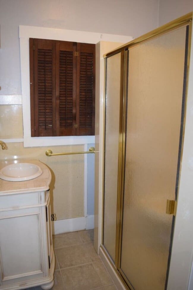 Building Photo - 1121 Dolores Way