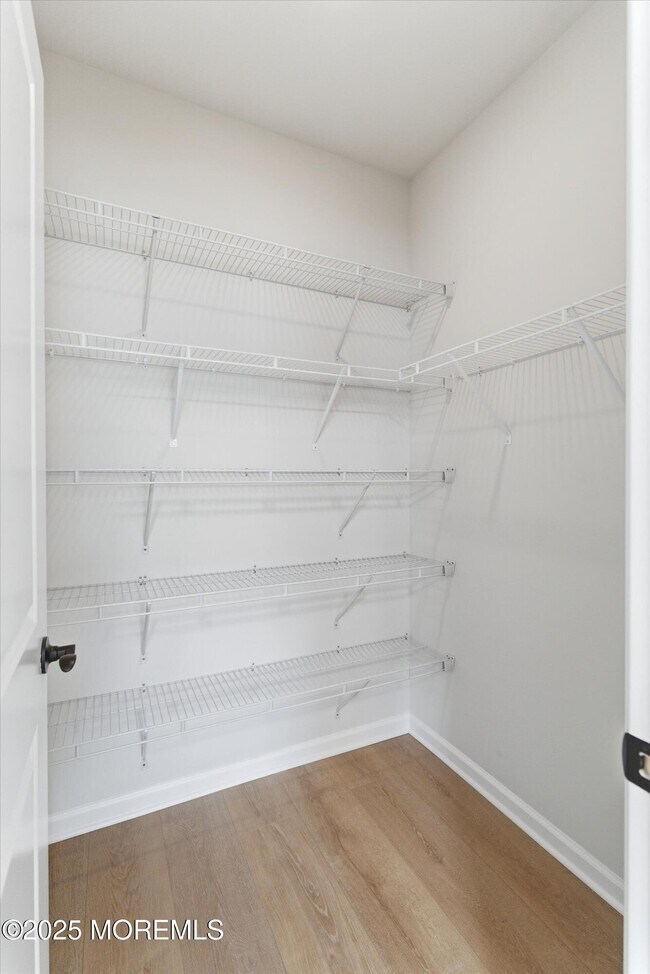 Building Photo - 4 Barton Ave