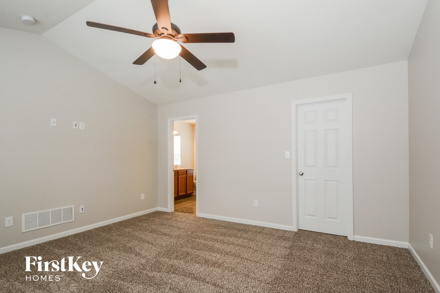 Building Photo - 246 Wabash Woods Way