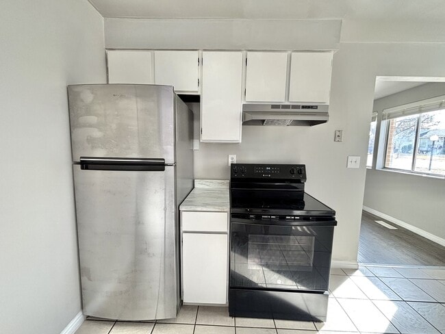 Building Photo - 7875 S 3800 W