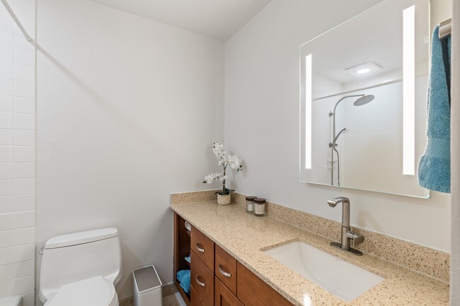 Building Photo - 1015 Aoloa Pl