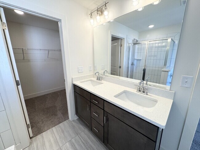Building Photo - Stylish 3BR Townhome with Private Yard & T...