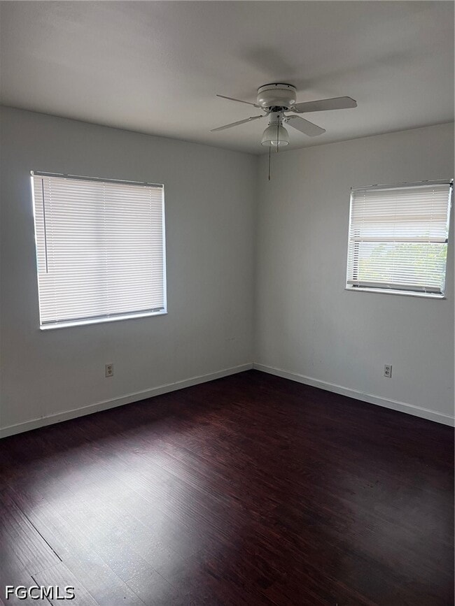 Building Photo - 1416 SE 1st Pl