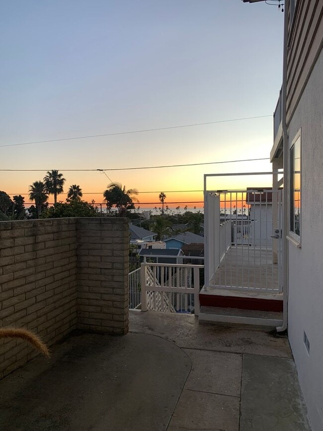 Building Photo - 233 S Horne St