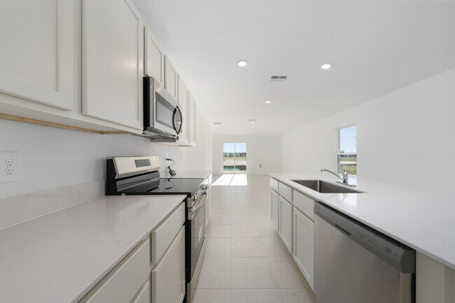 Building Photo - 3146 Totem Rd