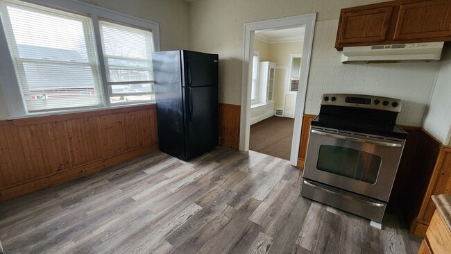 Building Photo - 4646 Blythin Rd