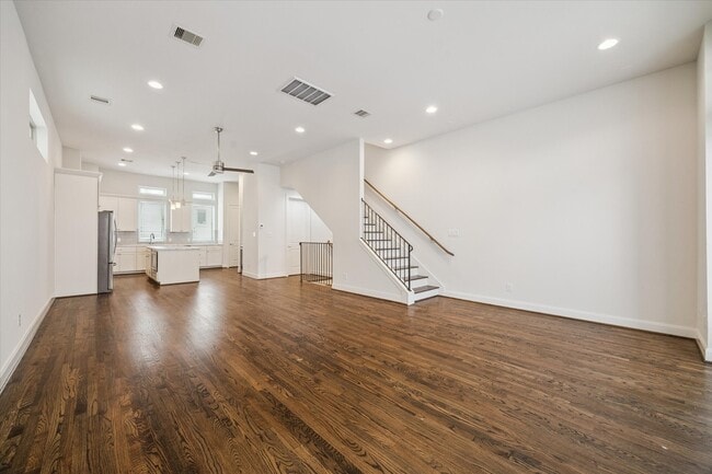 Building Photo - 1253 Bonner St