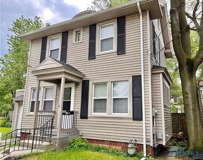 Primary Photo - 123 Central Ave