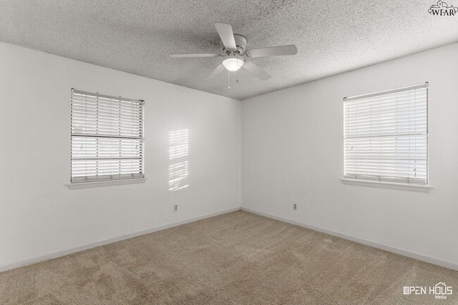 Building Photo - 5639 Johnson Rd