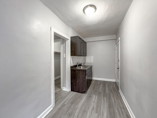 Interior Photo - 4600 Beacon