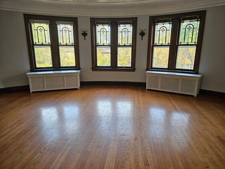 Building Photo - 144 N Mason Ave