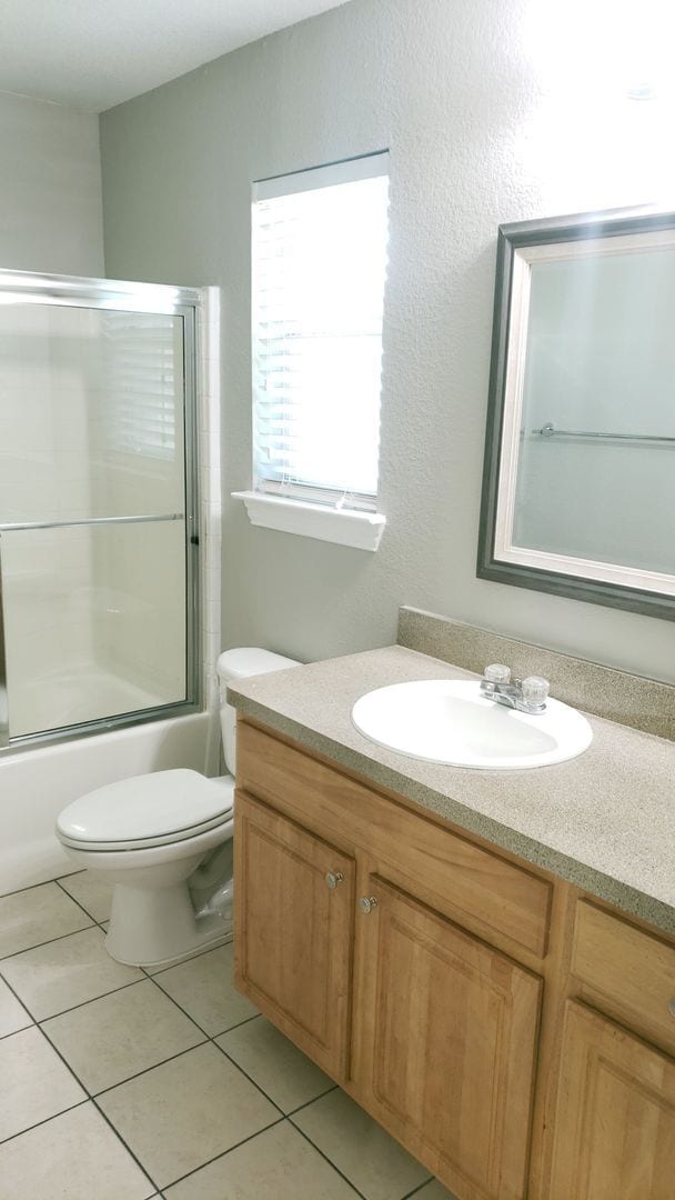 Building Photo - Great size Duplex for rent in Arlington!