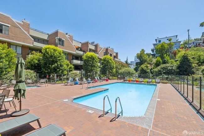 Building Photo - 101 Lombard St