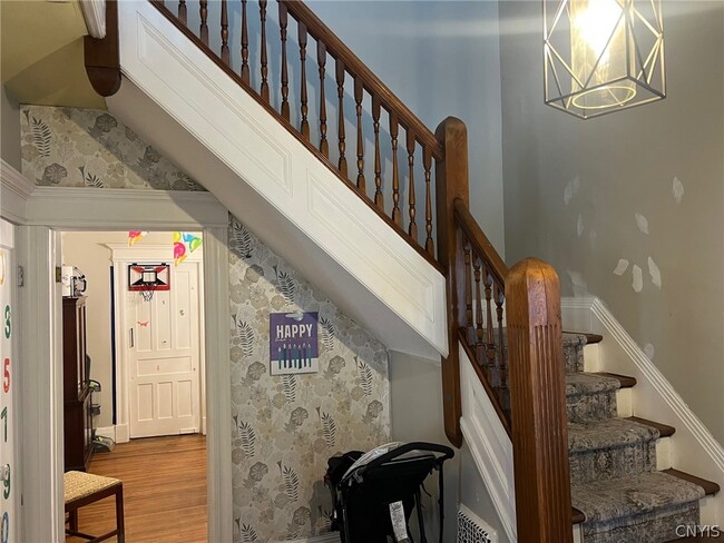 Building Photo - 110 Clinton Pl