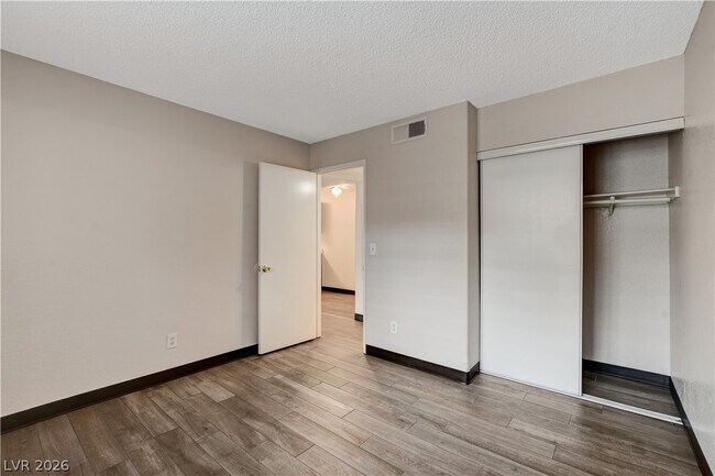 Building Photo - 200 Mission Laguna Ln