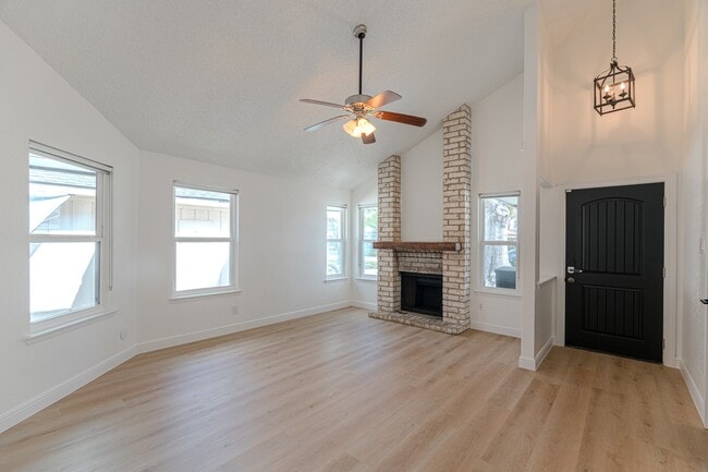 Building Photo - 23225 Prairie Bird Dr