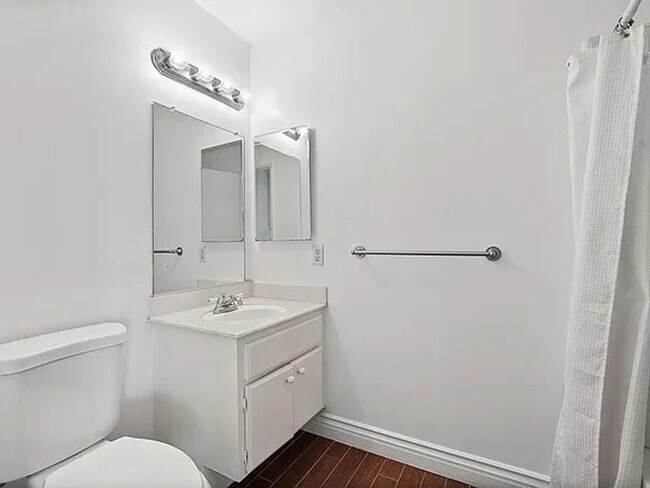 Building Photo - 27 Columbus