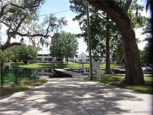 Building Photo - 470 Siesta Terrace