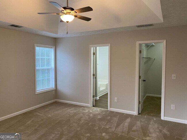 Building Photo - 4343 Grey Park Dr NE