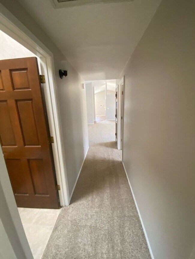 Building Photo - 5249 N Adobe Cir