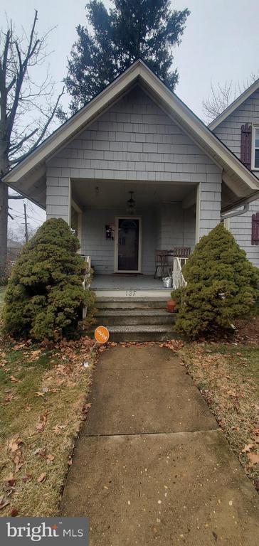 Building Photo - 127 S Warner St