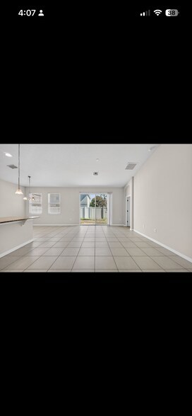 Building Photo - 3263 Olivera Way