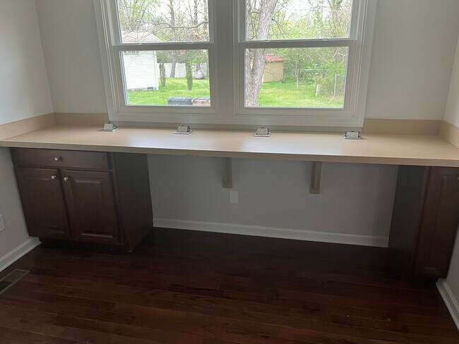 Building Photo - 3010 Buenaview Blvd