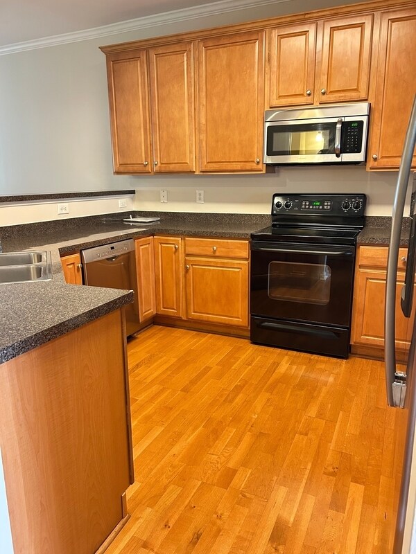 Building Photo - 35 Brightmore Dr