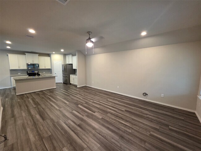 Building Photo - 9257 Inland Leather Ln